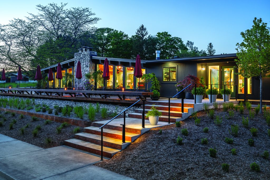 Otis Harbor Springs (OTIS HOTEL/CHARLES AYDLETT)