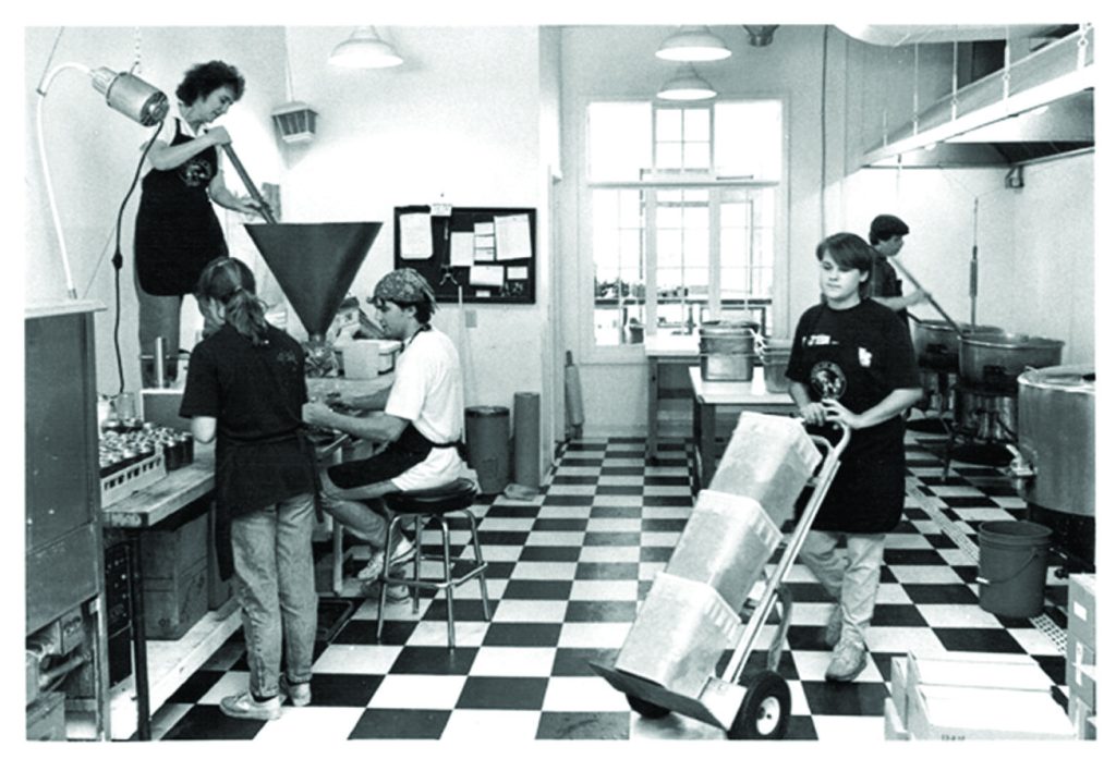 Early Years Production B&W (AMERICAN SPOON)